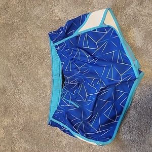 Geometric blue running shorts